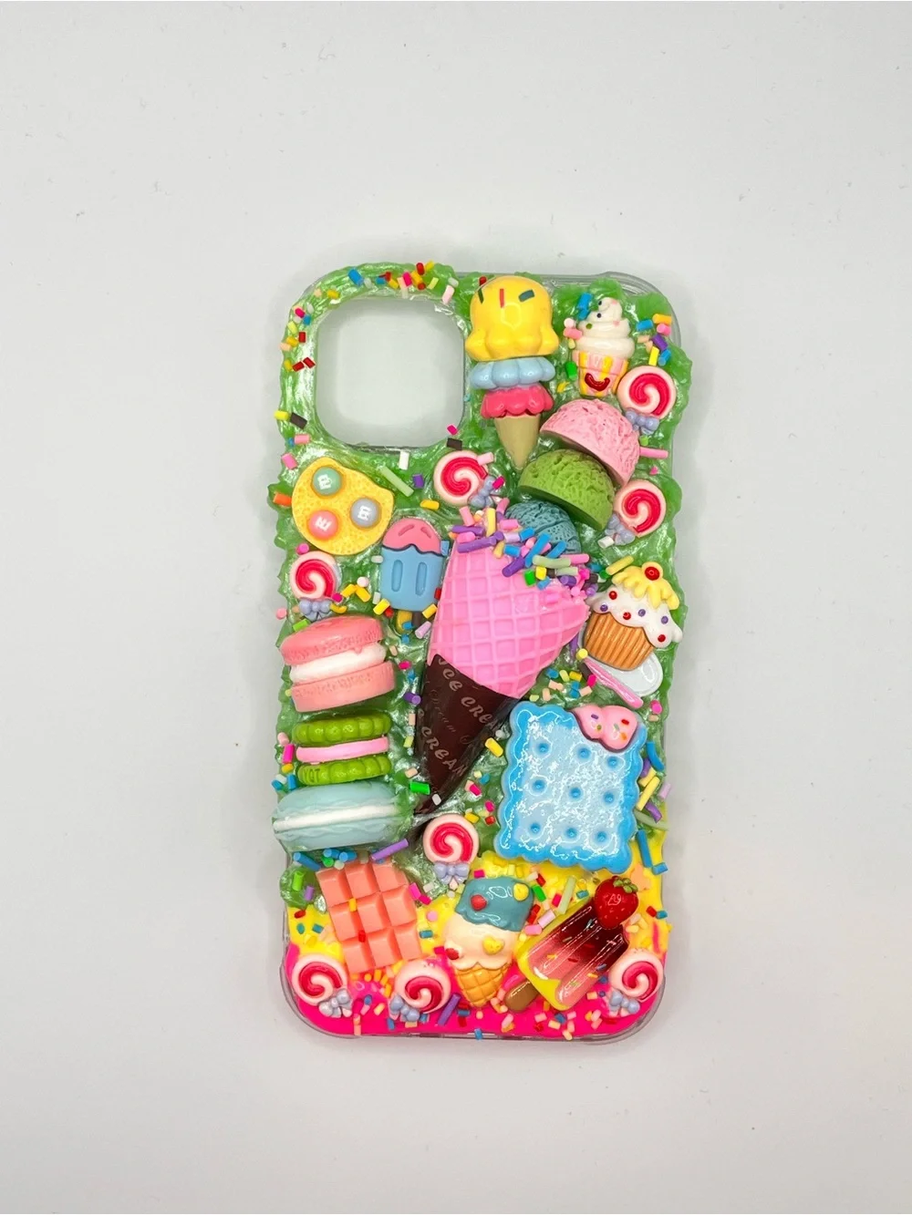 Customize your handmade phone case with me !!!